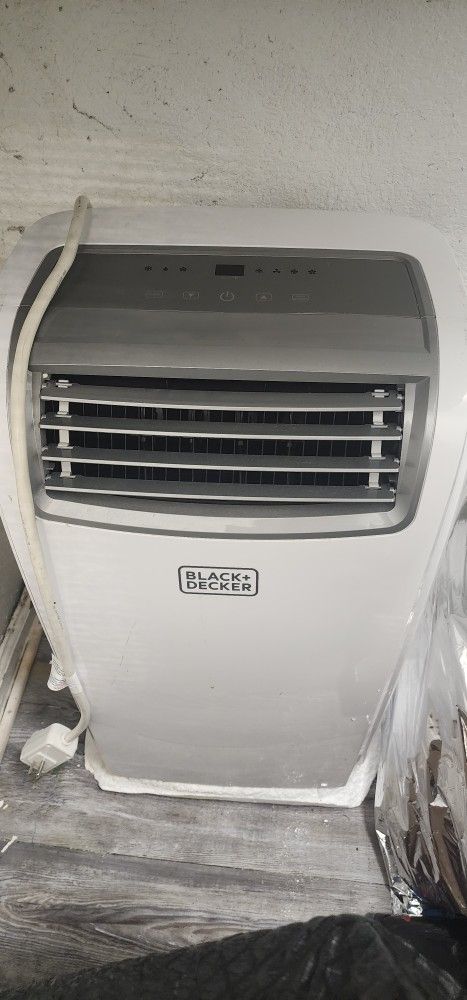 Black + Decker $ BPACT14WT Portable Air Conditioner, 14,000 BTU