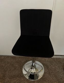 Brand new, moving out and don’t need it anymore