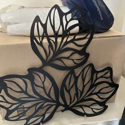 Black Metal Leaf Wall Art