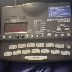 Zoom Rhythmtrak RT123 Drum Machine 
