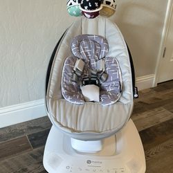 4Moms Momaroo Bouncer With Newborn Insert