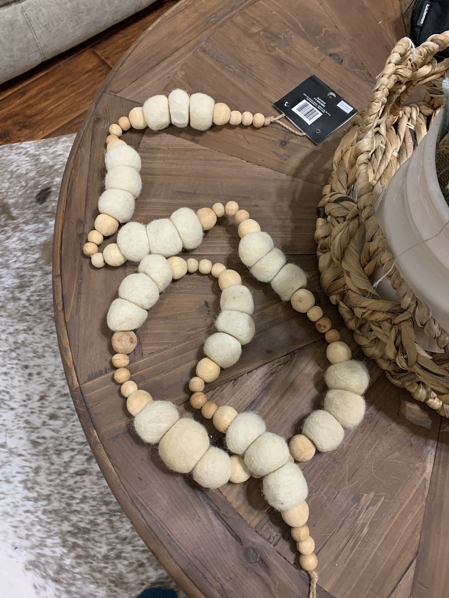 6’ wool and wood garland