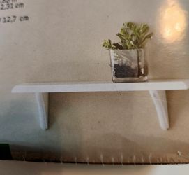 White wooden  Wall-Mounted Bracket Shelf