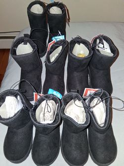 Black Suede-Style Winter Boots – Lot of 4