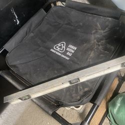 Uncle Jims Worm Compost Bin