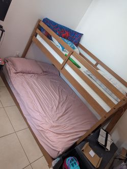 Bunk bed with two mattresses included