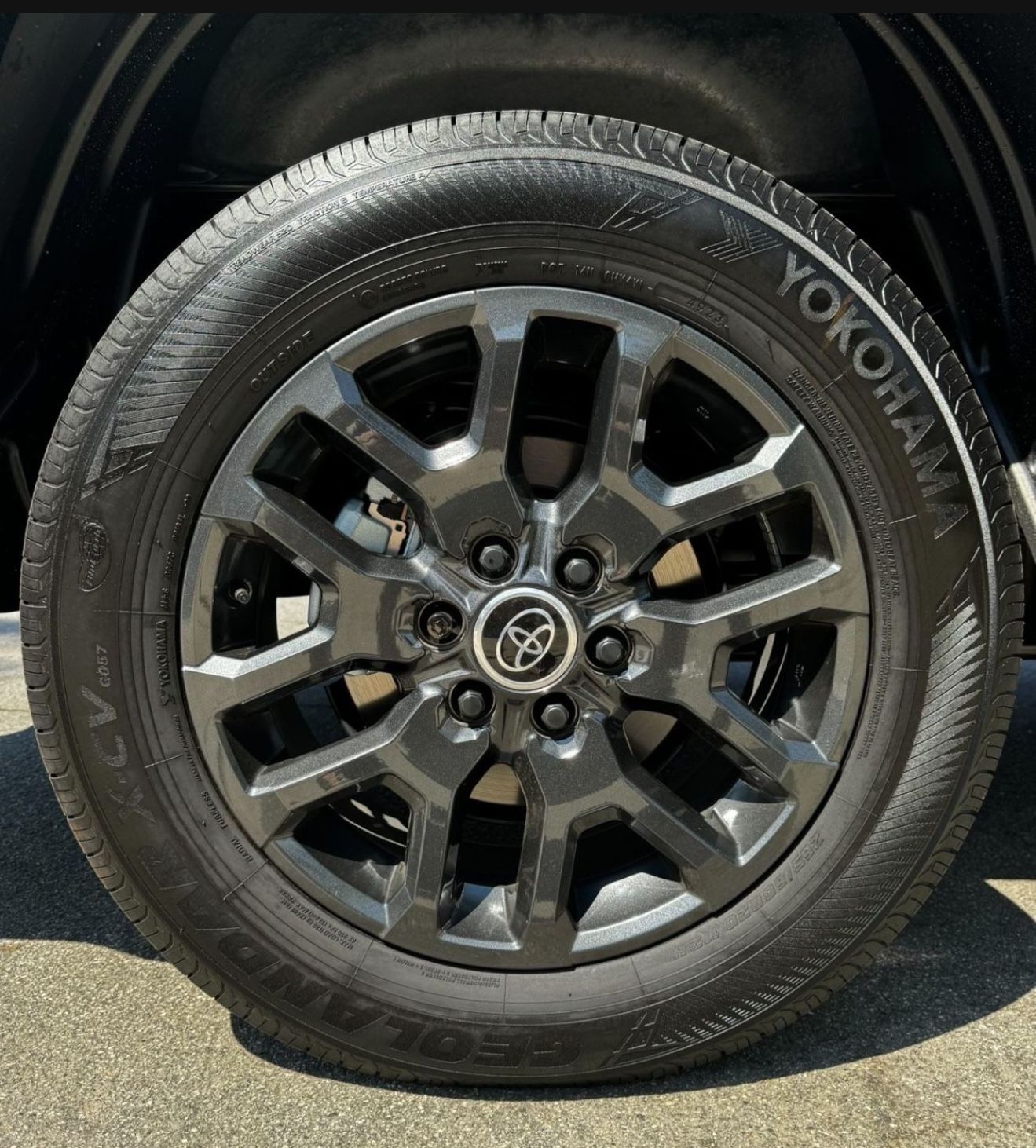 **BRAND NEW** TOYOTA PREMIUM WHEELS AND YOKOHAMA TIRES