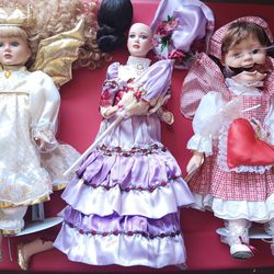 Dolls For Crafting Two Are Broken As Shown In Picture