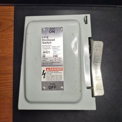 ITE-Siemens 30 Amp Enclosed Switch; JN-421 Type 1; Single or 3 Phase, 240V