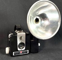 Vintage Kodak Brownie Hawkeye Flash Model Camera + Flash