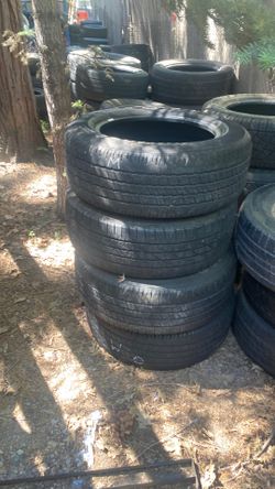 Tires set of four, 275/60/20 60% tread