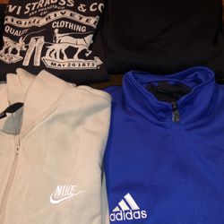 LOT OF 4 Name Brand Fall Winter Clothing Hoodies Sweatshirts Nike, Levi’s, Adidas Mens Size Medium 😳.