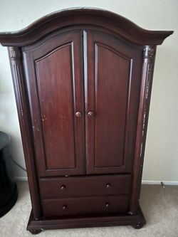 Armoire And Dresser Bedroom Set W NightStand