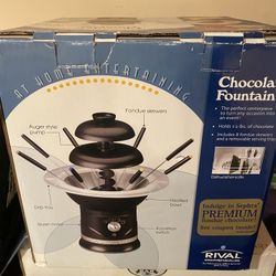 Chocolate fondue fountain