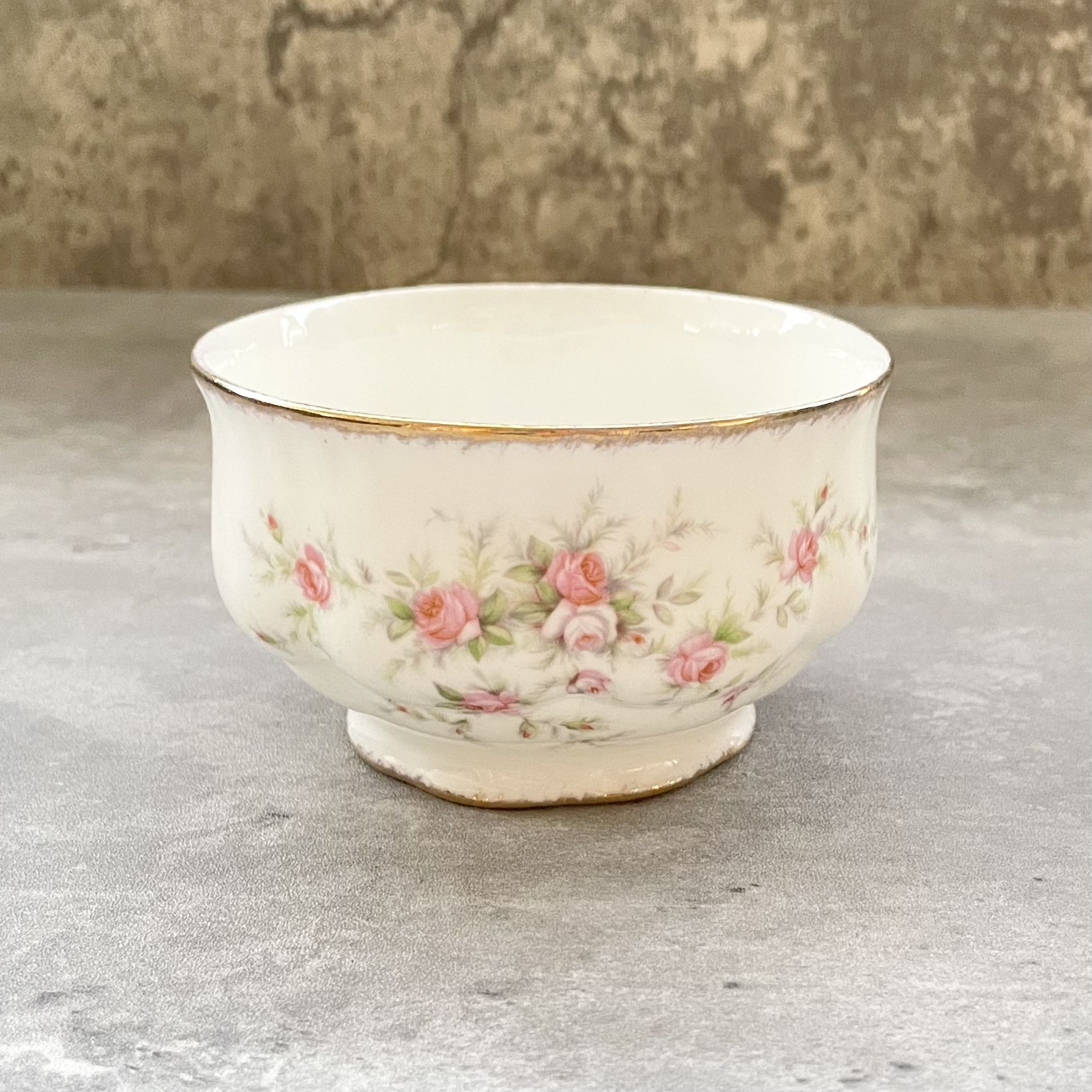 Vtg Paragon England Pink Victoriana Rose Bone China Sugar Bowl C1980