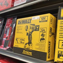 Dewalt 3/8 Impact Wrench Kit 