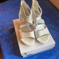 White Heels With Stones And Zipper On Back