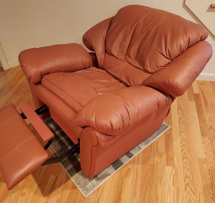 Leather Recliner for Sale in Plymouth, MA OfferUp