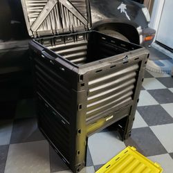 Compost Bin   New in box   Never Used   REDUCED! $50!