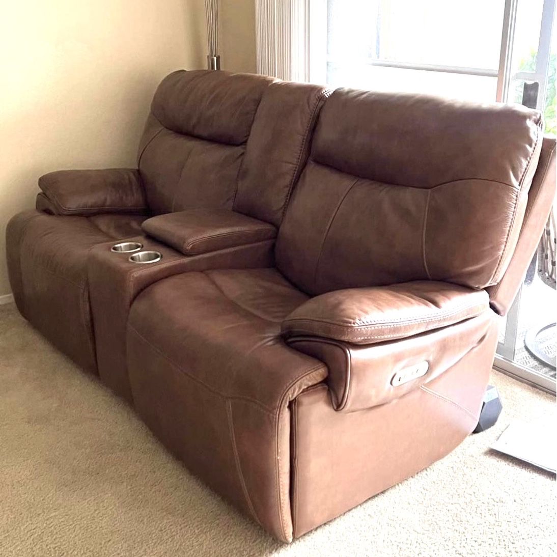 Flexsteel Fenwick Leather Couch 