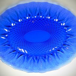 Vintage Avon Royal Sapphire Collection Cobalt Blue Oval Glass Serving Platter. 