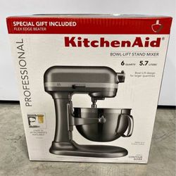 KitchenAid Professional 600 quart bowl Mixer 