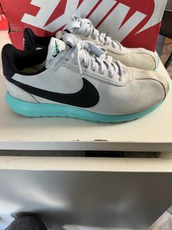 Nike shoes size 8
