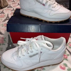 Reebok Sz 71/2 