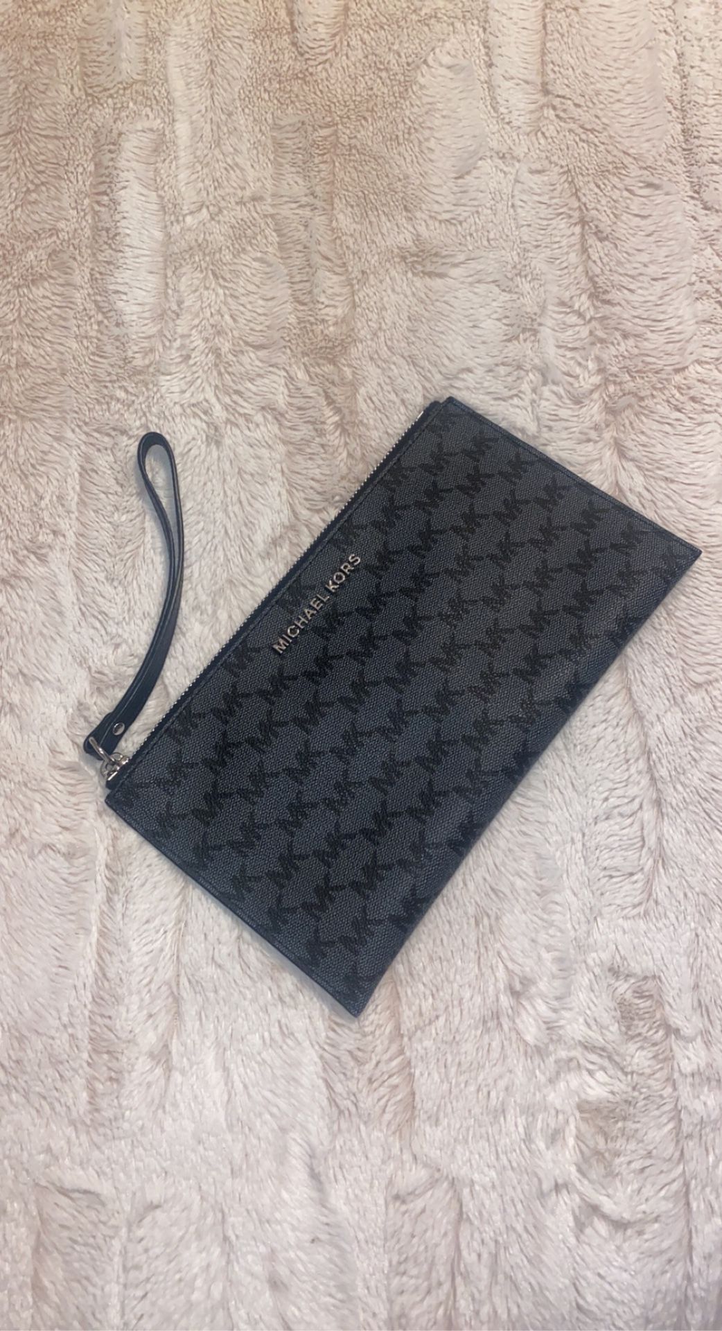 Wristlet