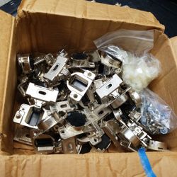 Cabinet Hinges (40)