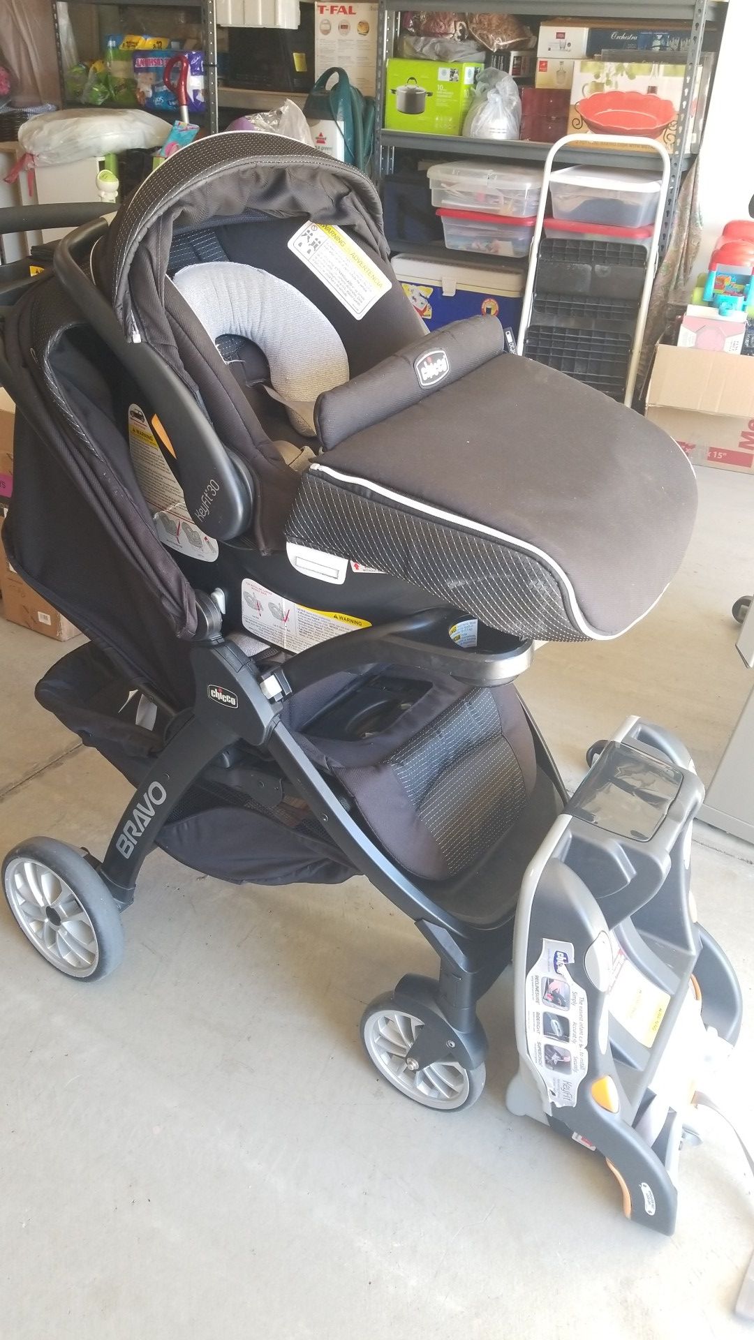 Chicco Bravo stroller and Chicco Keyfit30 Car seat with base