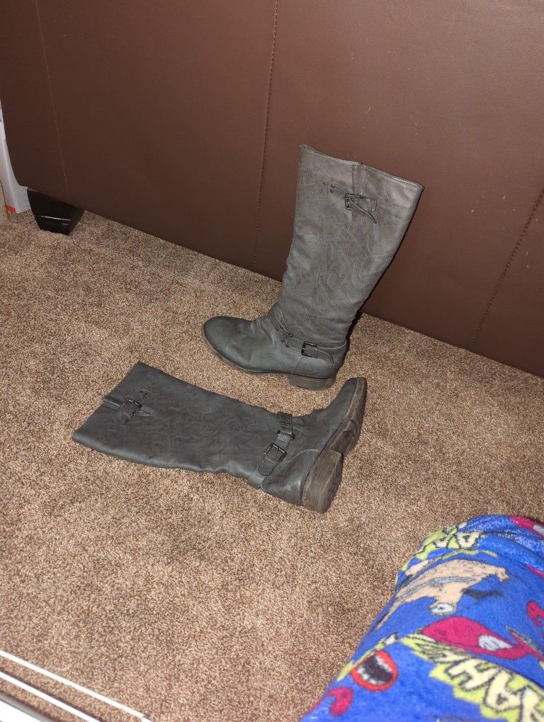 Gray boots