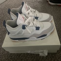 Jorden retro 4s SB size 11 no scuffs just need to be cleaned