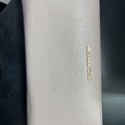Michael Kors Jet Set Wrislet Tech Wallet 