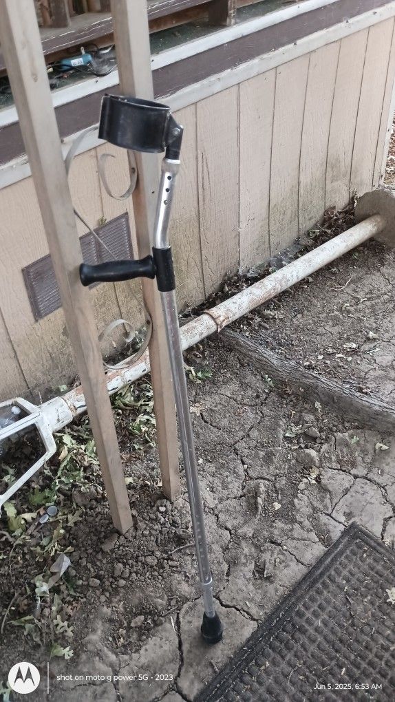 Medline Guardian Aluminum Forearm Crutch