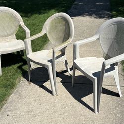 (3) Stackable Plastic Lawn Chairs 