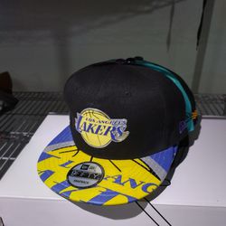 Los Angeles Lakers (Never Worn)