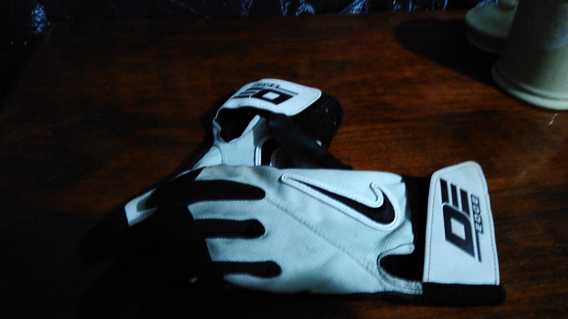 Nike gloves baseball