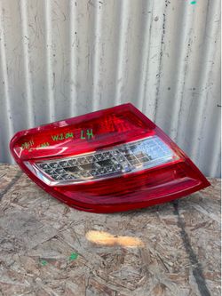 2008-2009-2010-2011 Mercedes-Benz W204 C63 C300 OEM Driver Side Tail light #(contact info removed))
