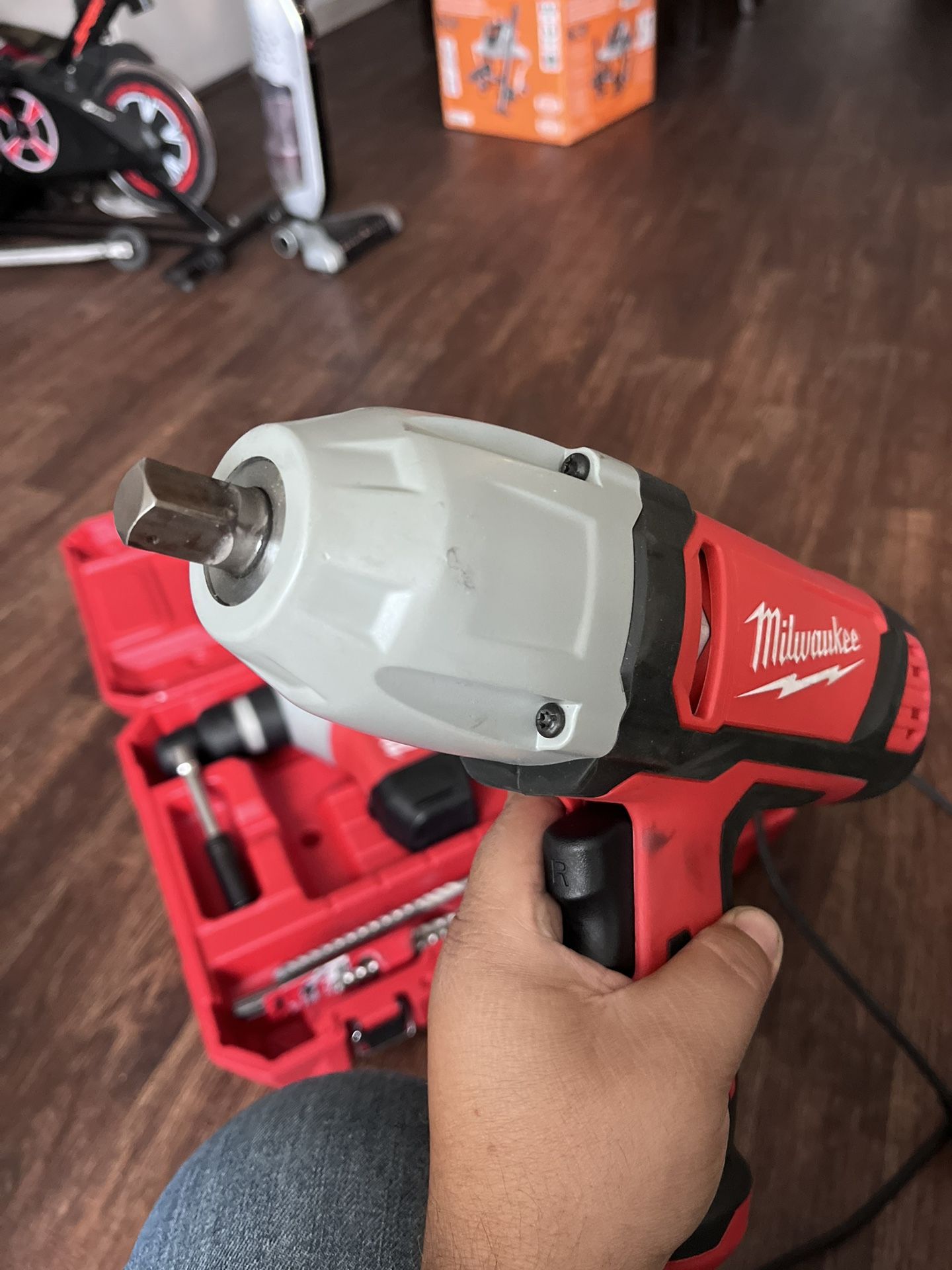 Milwaukee 1/2 Torque Wrench CORDED