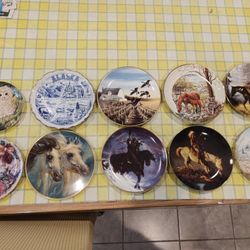 10 Decorative Plates With Serial Numbers