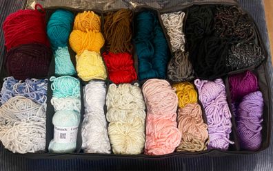 Yarn & crochet hooks