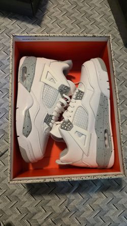 Jordan 4s oreos size 9.5