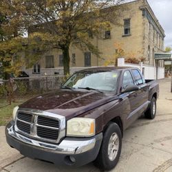 2005 Dodge Dakota SLT 4dr Quad Cab SLT RWD SB