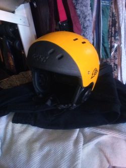 Gath Surf Helmet 