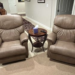 Lazy boy Recliners - Pair