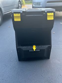 Stanley Rolling tool box , great for a garage,home or workshop