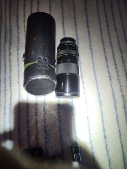 Soligor 70-210mm C/D Macro Zoom Lens with Case