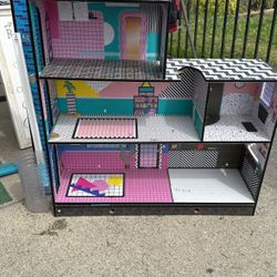 LoL Doll House 