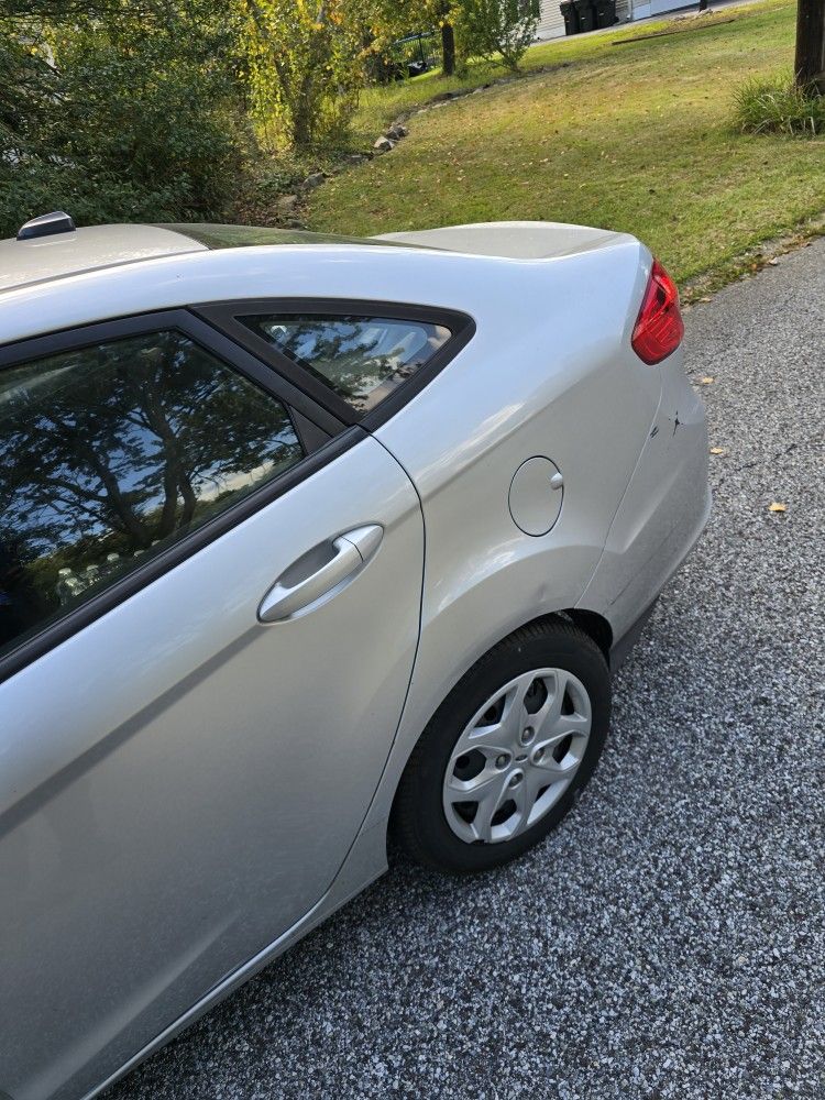 2012 Ford Fiesta